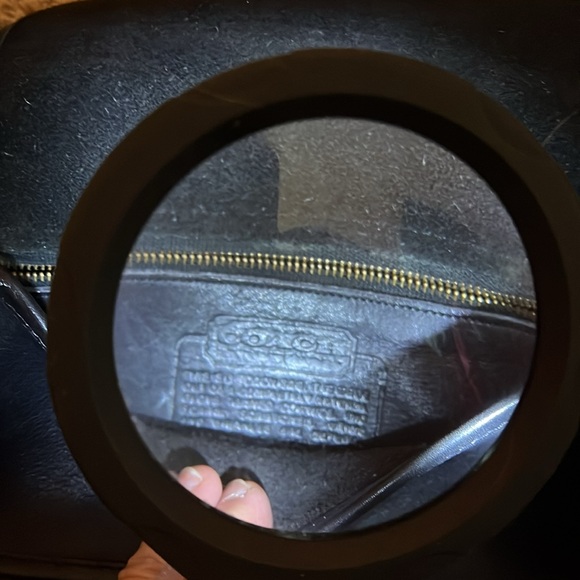 Elegant Black Shoulder Bag - Picture 5 of 7